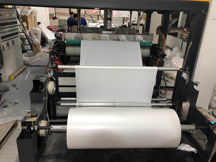 LS1600PE復(fù)合聚乙烯氣泡膜機(jī) 新型全自動(dòng)高速多層復(fù)合氣泡膜機(jī)組04