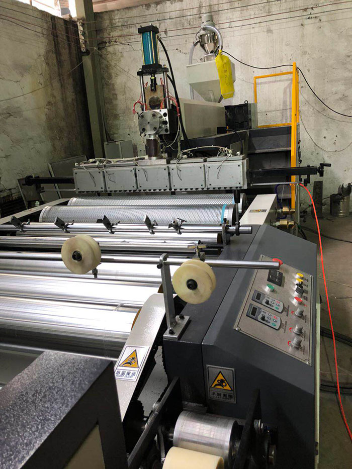 LSPE1600型全自動高速聚乙烯氣泡膜機(氣墊膜機)設(shè)備氣泡膜機器12