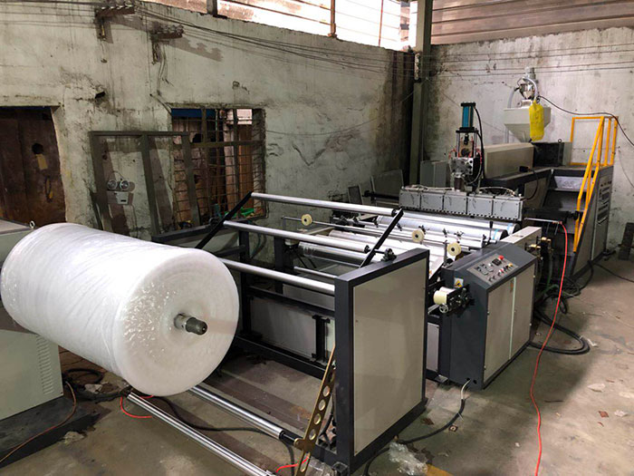 LSPE1600型全自動(dòng)高速聚乙烯氣泡膜機(jī)(氣墊膜機(jī))設(shè)備氣泡膜機(jī)器05