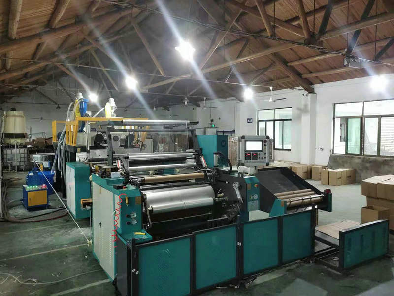 1000型全自動(dòng)拉伸纏繞膜機(jī)