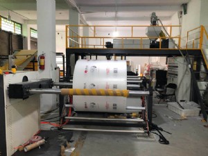 聚乙烯氣泡膜機(jī)-新型全自動(dòng)高速?gòu)?fù)合多層氣泡膜機(jī)組-緩沖PE氣泡膜