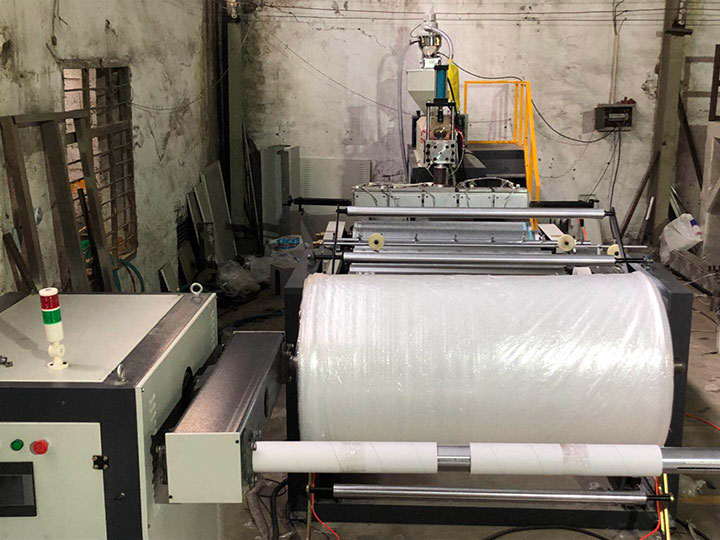 LSPE1600型全自動高速聚乙烯氣泡膜機(jī)（氣墊膜機(jī)）設(shè)備氣泡膜機(jī)器